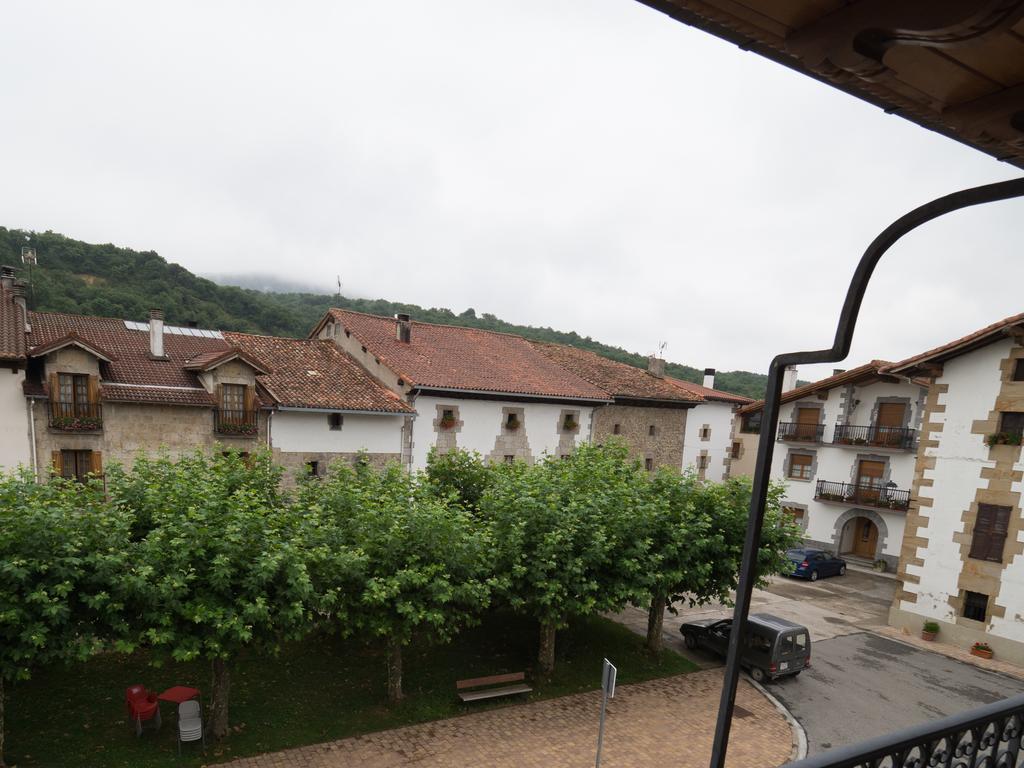 Casa Rural Martxoenea Landetxea Hotel Arruazu Esterno foto