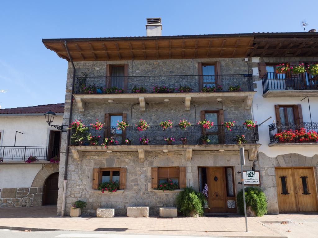 Casa Rural Martxoenea Landetxea Hotel Arruazu Esterno foto