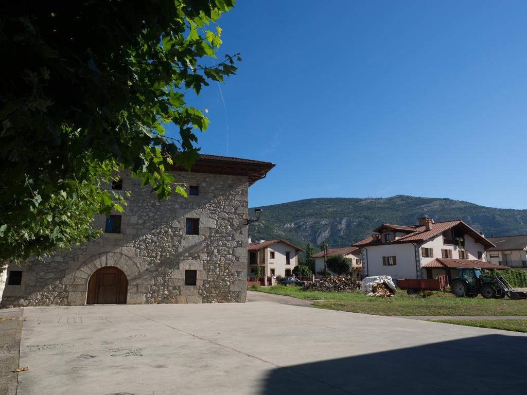Casa Rural Martxoenea Landetxea Hotel Arruazu Esterno foto